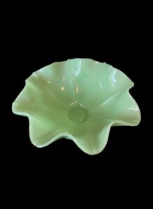 Vintage-Fenton-Jadeite-Ruffled-Edge-Console-Bowl