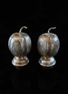 Vintage-Sterling-Silver-Pumpkin-Salt-and-Pepper-Shakers-second-image