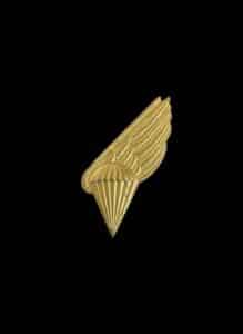 WWII-US-Army-Air-Corps-Sterling-Silver-Meyer-Pilot-Badge
