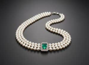Estate-Jewelry-Collection-Assorted-Gold-Chain-Cameos-Lunt-Ornament-Beaded-Necklace-Pearl-Necklace