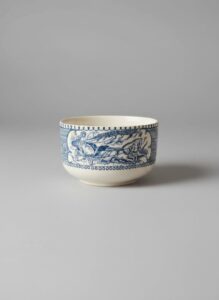 Vintage-Currier-Ives-Blue-and-White-Teacup