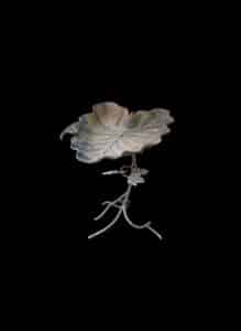 Cast-Metal-Leaf-Form-Bird-Bath-3