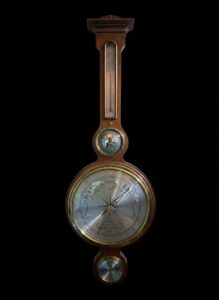 Vintage-Banjo-Style-Barometer-and-Weather-Station-3