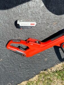BlackDecker-V-MAX-Cordless-String-Trimmer-second-image
