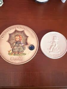 Goebel-Collectors-Club-Exclusive-Special-Edition-Plate-Hum-Little-Gardener
