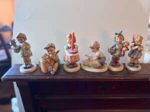 Goebel-Hummel-Figurines-Collection-fourth-image