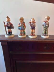 Goebel-Hummel-Figurines-Collection-third-image