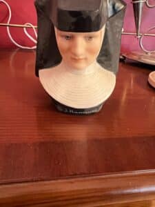 Goebel-Hummel-Sister-Figurine-Exclusive-Special-Edition-No