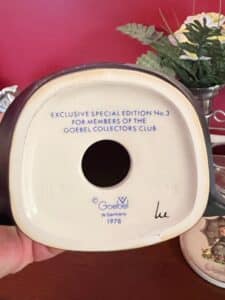 Goebel-Hummel-Sister-Figurine-Exclusive-Special-Edition-No.-second-image
