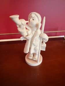 Hummel-Hear-Ye-Hear-Ye-Figurine