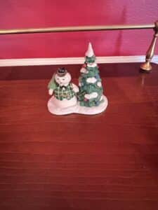 Snowman-and-Christmas-Tree-Figurine