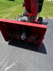 Toro-Power-Max-OE-Snow-Blower-second-image