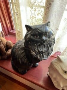 Vintage-Black-Persian-Cat-Figurine