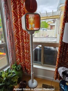 Amber-Glass-in-Crown-Pedestal