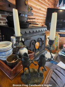 Bronze-Frog-Candlestick-Holder