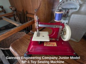 Gateway-Engineering-Company-Junior-Model-NP-Toy-Sewing-Machine-second-image