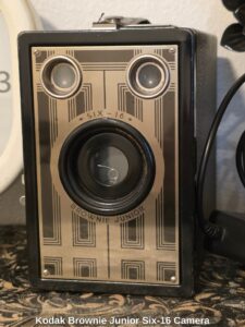 Kodak-Brownie-Junior-Six-Camera