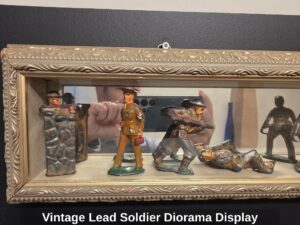 Vintage-Lead-Soldier-Diorama-Display-second-image