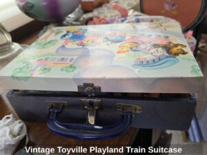 Vintage-Toyville-Playland-Train-Suitcase