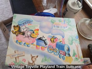Vintage-Toyville-Playland-Train-Suitcase-second-image