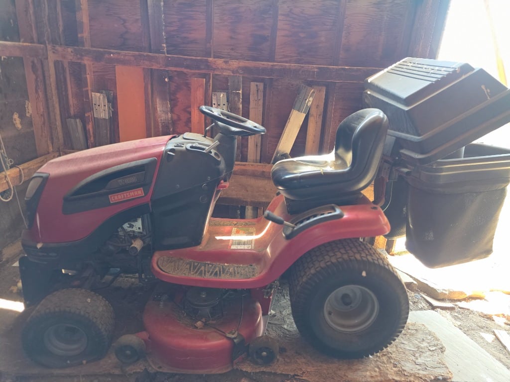Ft Collins – Riding Mower, Photography Developing, Entertaining