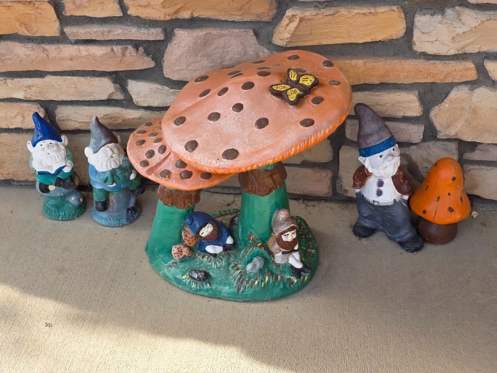 Ft Collins – Yard Decor, Knick-knacks, Furniture
