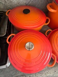 Le-Creuset-Enameled-Cast-Iron-Cookware-Set-third-image