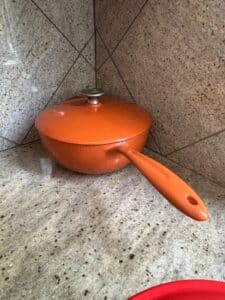 Le-Creuset-Signature-Round-Saut-Pan-.-qt-Flame-Orange-second-image