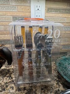 Cambridge-Silversmiths-Ltd.-Pepino-Mirror-Piece-Flatware-Set-with-Chrome-Rack