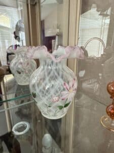 Fenton-Art-Glass-Vase-with-Pink-Ruffled-Rim-and-Hand-Painted-Flowers