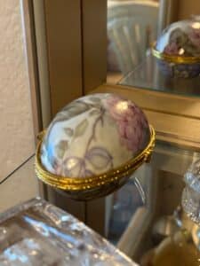 Limoges-Porcelain-Hinged-Egg-Trinket-Box-with-Floral-Design