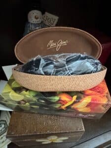 Maui-Jim-Large-Sunglasses-in-Original-Case-second-image