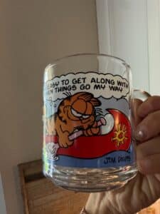 McDonalds-Garfield-Easy-to-Get-Along-With-Glass-Mug-second-image