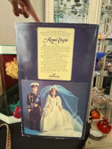 The-Royal-Couple-Prince-Charles-and-Princess-Diana-Wedding-Dolls-by-Goldberger-third-image