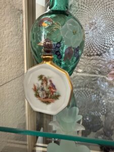 Vintage-Porcelain-Perfume-Bottle-with-Courting-Couple-Scene