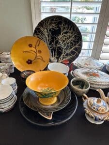 Assorted-Japanese-and-Chinese-Porcelain-Dinnerware-and-Serveware-third-image