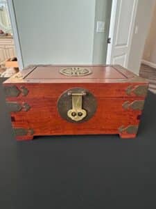 Vintage-Chinese-Rosewood-Jewelry-Box-with-Ornate-Brasswork