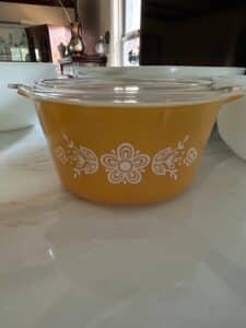 Pyrex-Butterprint-Casserole-Dish-with-Lid