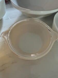 Pyrex-Butterprint-Casserole-Dish-with-Lid-second-image