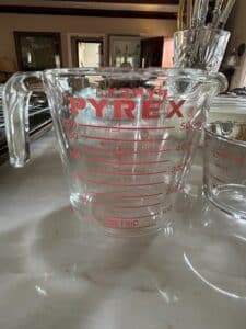 Pyrex-Measuring-Cup-ml