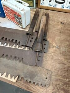 Two-Man-Crosscut-Saws-with-Handles-second-image