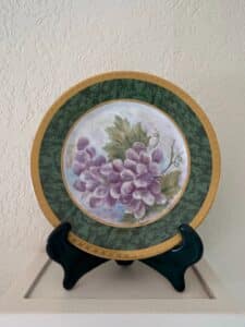 American-Atelier-Lattice-Fruit-Decorative-Plates-with-Grapes-Motif-third-image