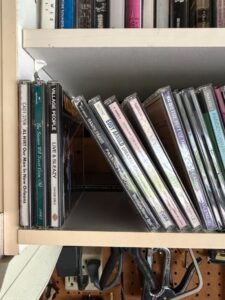 Assorted-Compact-Discs-CDs-second-image