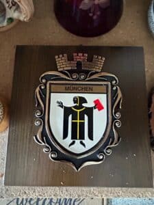 Collection-of-German-Beer-Steins-and-Decorative-Plates-including-Los-Angeles-Olympic-Stein-and-Mnchen-Crest-Plaque-fifth-image-1