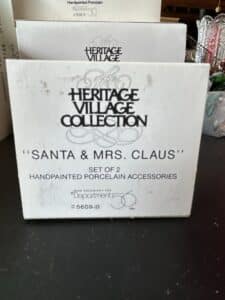 Department-Heritage-Village-Collection-Santa-Mrs.-Claus-Set-