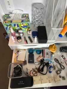 IKEA-MICKE-Desk-with-Alex-Drawer-Unit-fourth-image