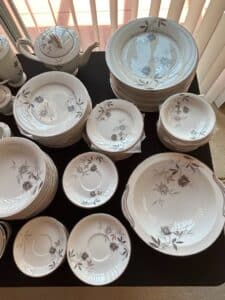 Noritake-Rosamor-China-Dinnerware-Set-fifth-image