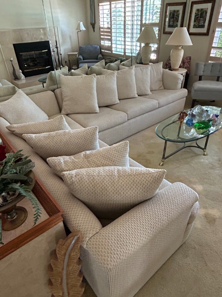 Estate Sale Extravaganza: A Treasure Trove Awaits!