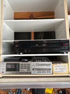 Sony-Disc-CD-Changer-and-FM-or-AM-Receiver
