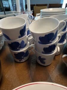 Studio-Nova-Ming-Blue-Porcelain-Dinnerware-Set-fourth-image